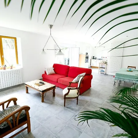 La Maison Du Parc Affaires Et Tourisme * クレピ・アン・ヴァロワ